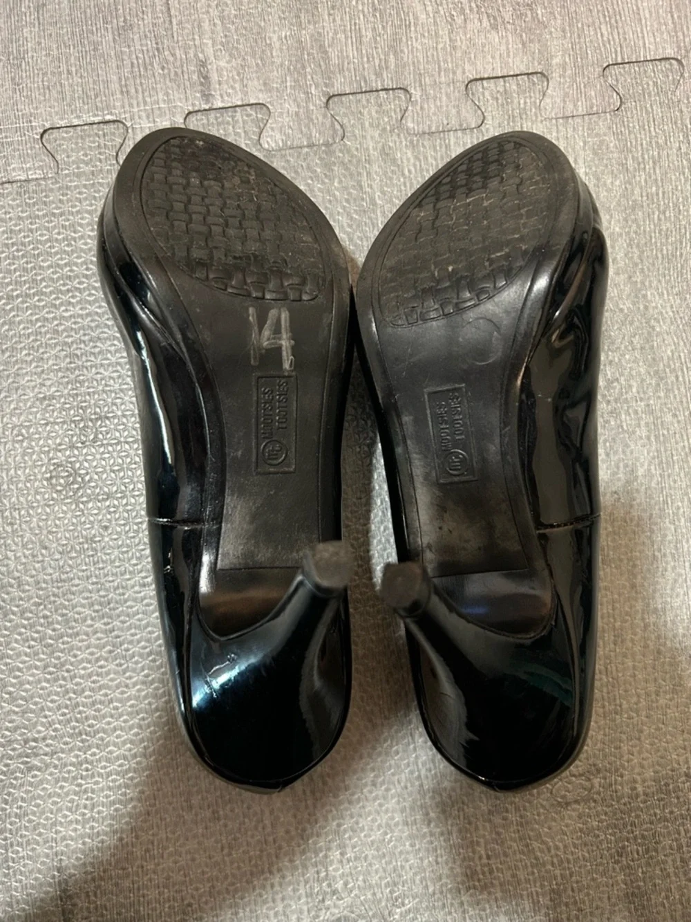 Mootsies Tootsies shiny black